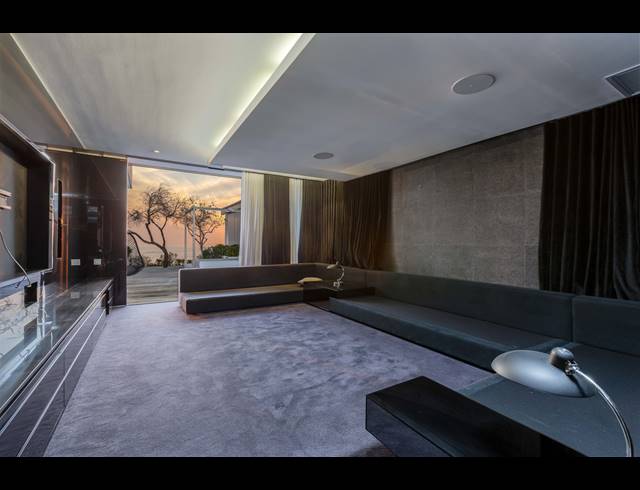 3 BEDROOM HOUSE TO LET IN CAMPS BAY